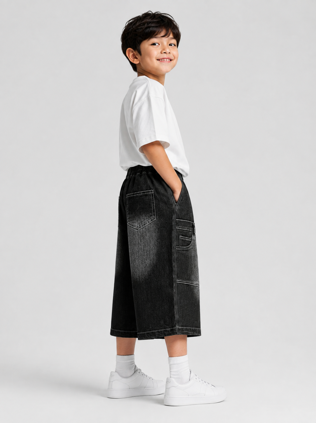 Multi-Pocket Wide-Leg Denim Cargo Shorts Black